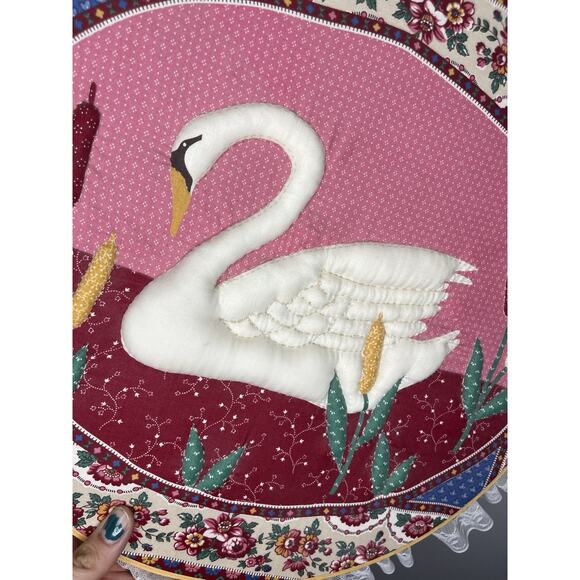 Vintage 70s? Cottagecore Granny Lace Swan 3D Puffy Embroidery Wall Hanging 14" - Picture 2 of 9